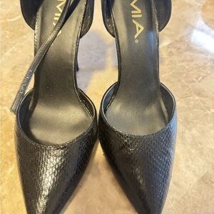 MIA black croc print pumps size 8